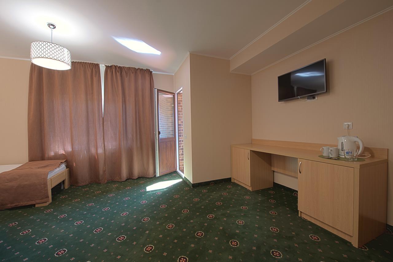 Advenus Hotel إلفيف المظهر الخارجي الصورة